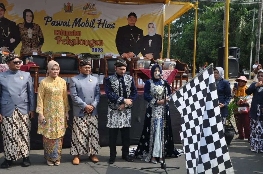 Karnaval Mobil Hias Hari Jadi Kabupaten Pekalongan 2023 Berlangsung Meriah