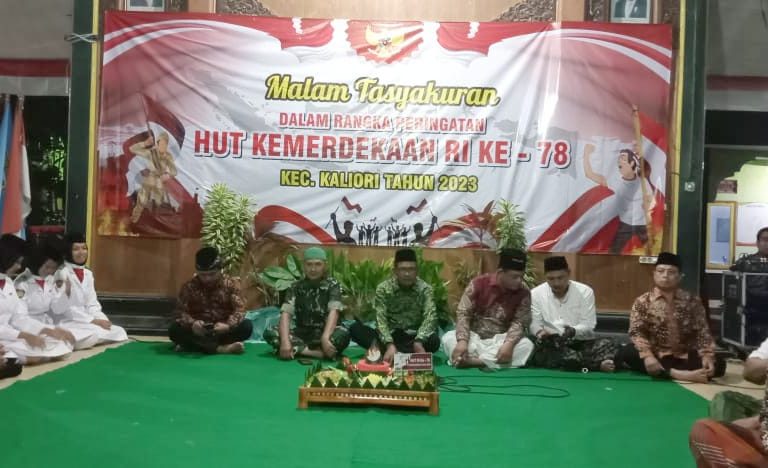 Kepala KUA dan Penyuluh Kaliori Turut Meriahkan Malam Tasyakuran Kemerdekaan RI
