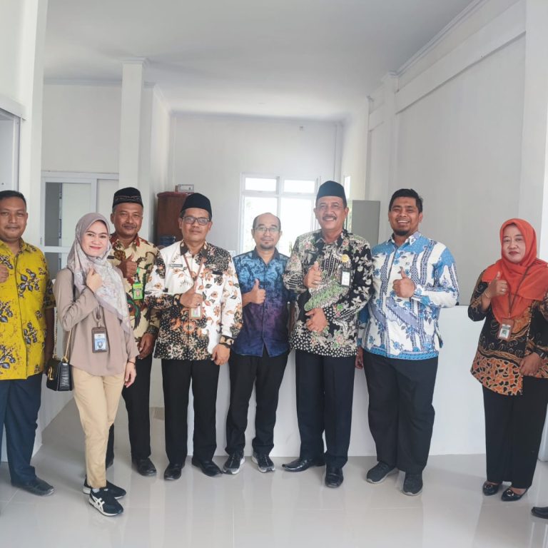 Tim Irjen Nilai Pembangunan KUA Sulang Memuaskan