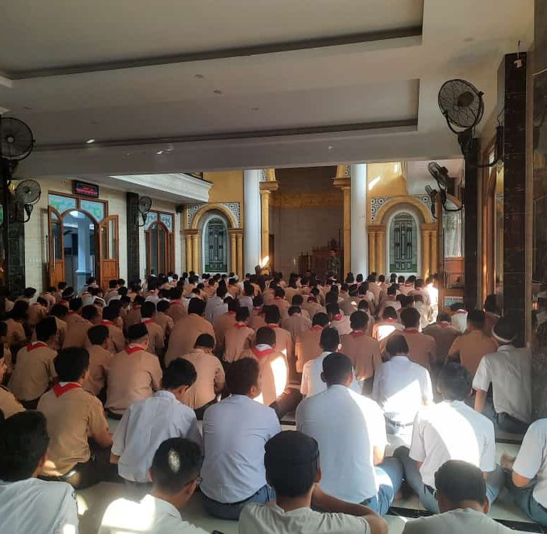 Kuatkan Karakter Religius, SMAN 3 Semarang Gelar Specta Religion