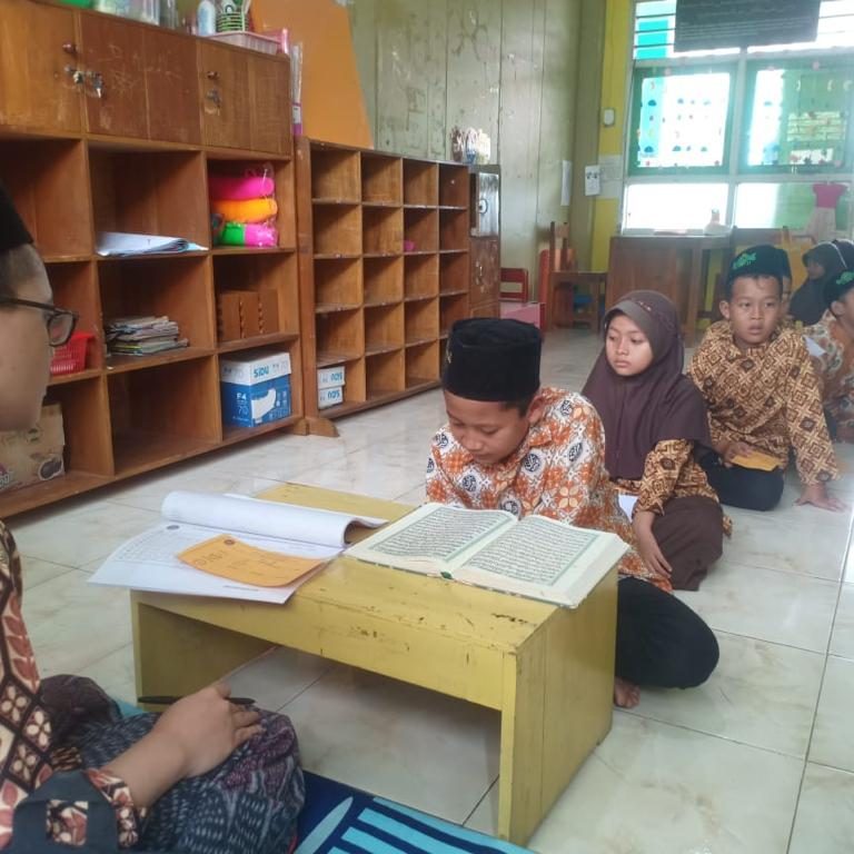 Empat Puluh Empat Santri TPQ At-Tarbiyah MIN 2 Kebumen Lulus EBTAQ