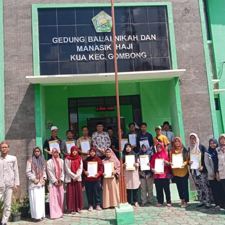 16 Pelaku Usaha Di Kecamatan Gombong Kabupaten Kebumen Terima Sertifikat Halal