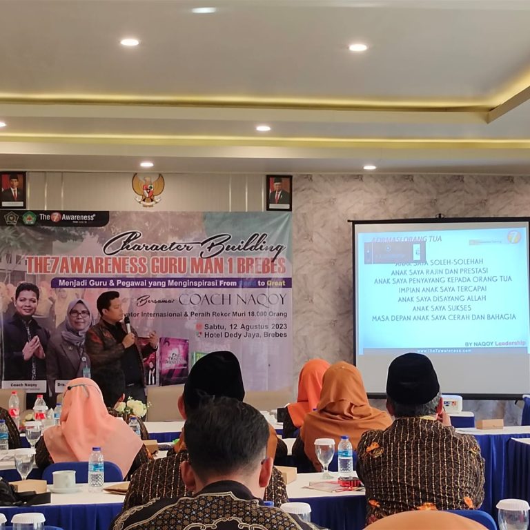 MAN1 Brebes Hadirkan Penulis The 7 Awareness