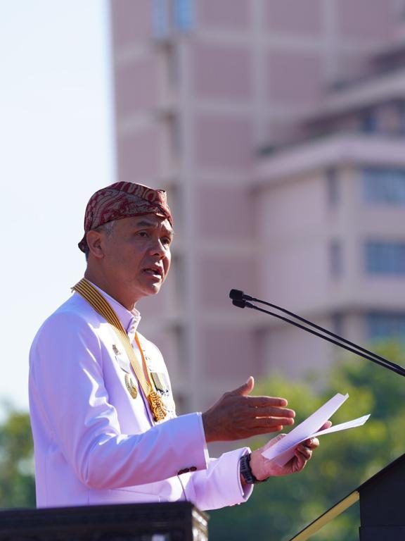 Ganjar Berterimakasih kepada Seluruh Guru dan Pemuka Agama, Salam Sungkem Dihaturkan