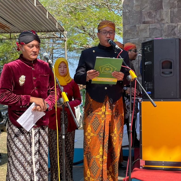 Upacara Hari Jadi Ke 394 Kabupaten Kebumen, Kakankemenag Pimpin Doa Dengan Bahasa Jawa