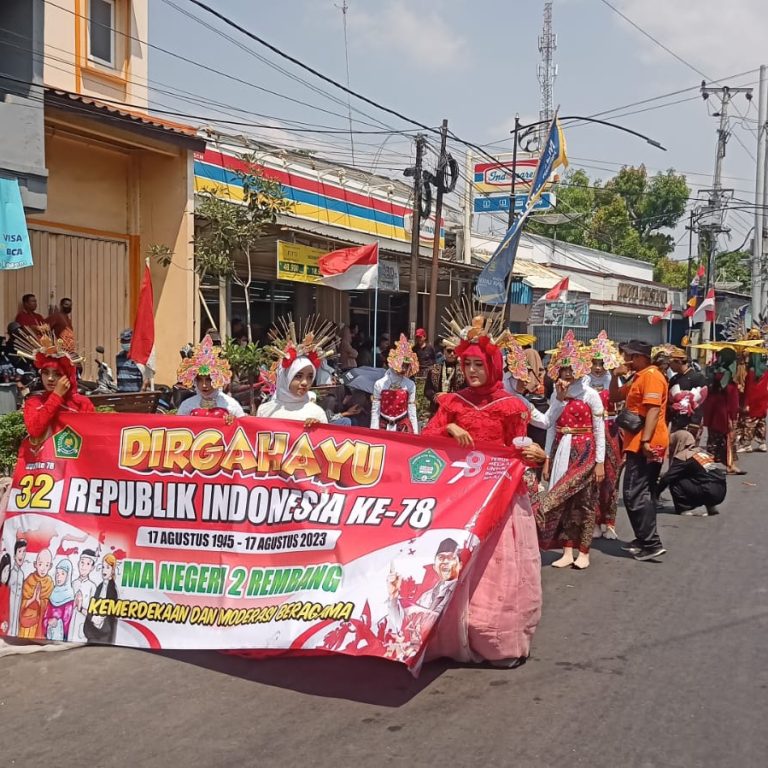 Meriahkan Karnaval Lasem, MAN 2 Rembang Angkat Kearifan Lokal dan Moderasi Beragama