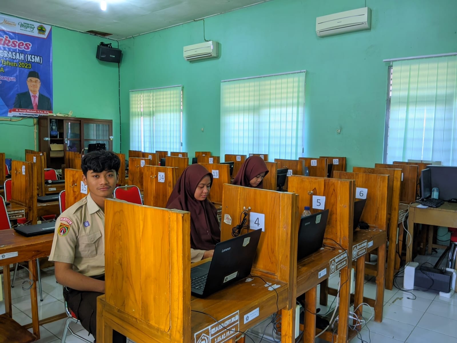 MAN 1 Sragen Meraih Prestasi Gemilang dalam Ajang Olimpiade Bahasa Arab Kabupaten
