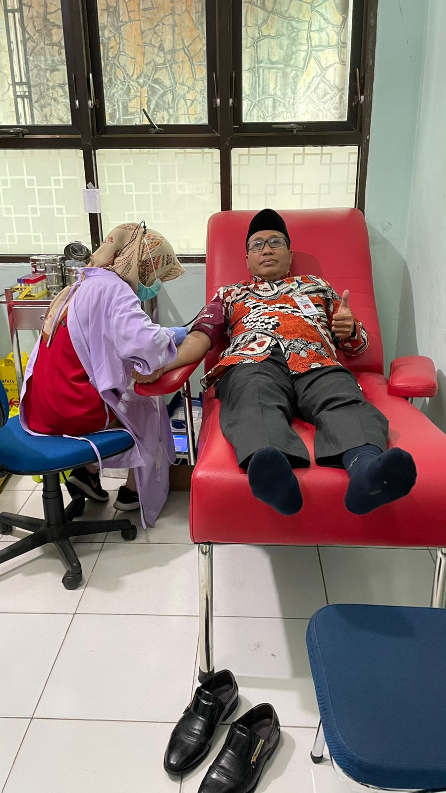 Kunjungi Markas PMI, Kakankemenag Kebumen Lakukan Aksi Donor Darah