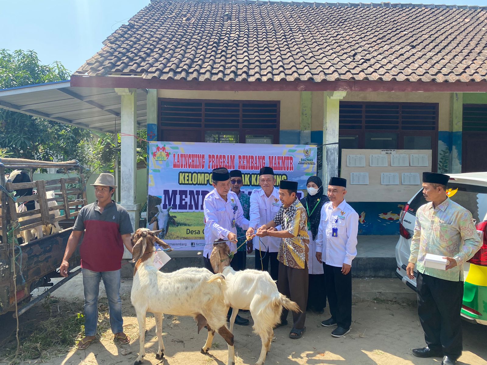 Berdayakan Ekonomi Masyarakat, Baznas Launching Kelompok Ternak Mendo Mandiri Desa Gambiran