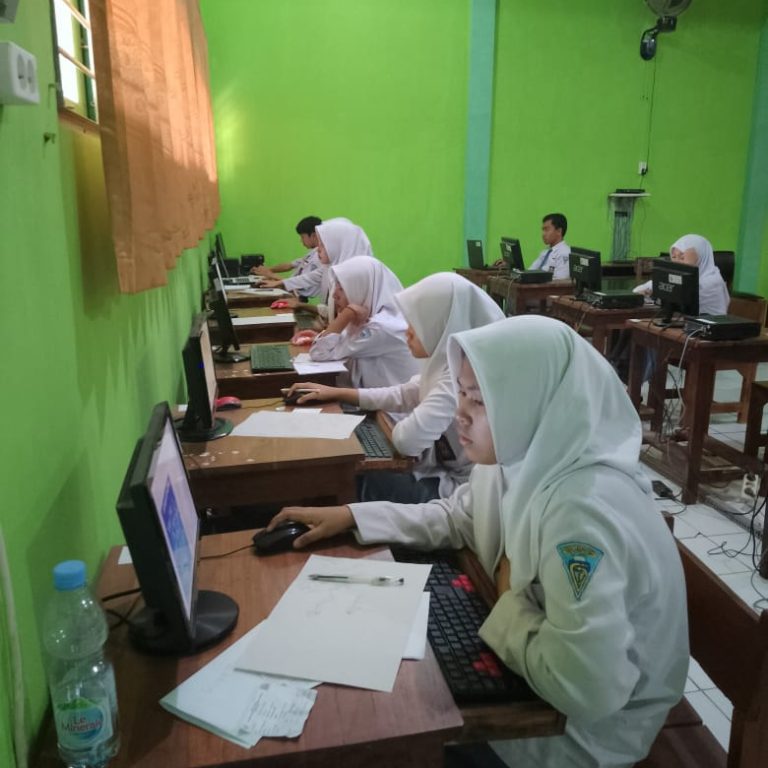 MAN 1 Rembang Sukses Gelar ANBK 2023