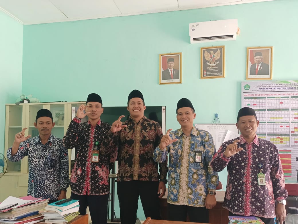 Dua Guru PPPK Bertugas di MIN 1 Rembang, Disambut Hangat oleh Kamad