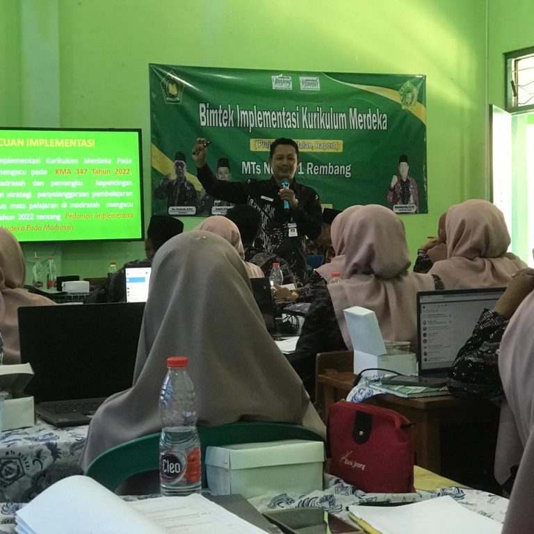MTsN 1 Rembang Mengadakan Bimtek Implementasi Kurikulum Merdeka