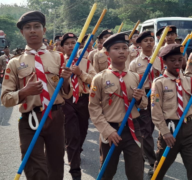 Pramuka MTsN 1 Rembang Turut Sukseskan Estafet Tunas Kelapa