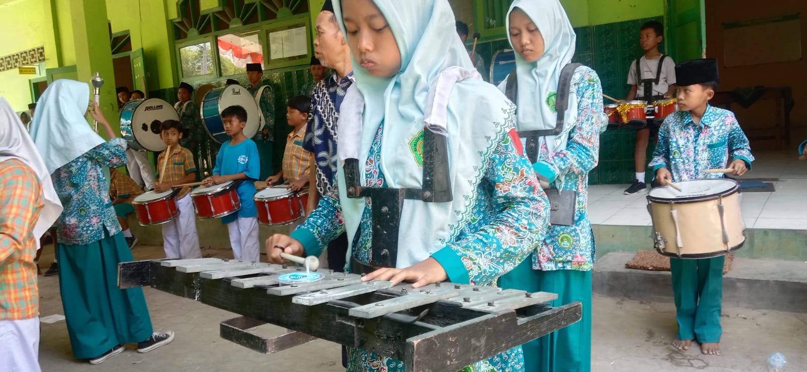 Didapuk Musik Korsik Upacara Bendera, Tim MTsN 2 Rembang Genjot Latihan