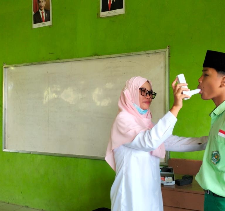 Ratusan Siswa MTsN 4 Rembang Ikuti Skrining SDQ dan Perilaku Merokok