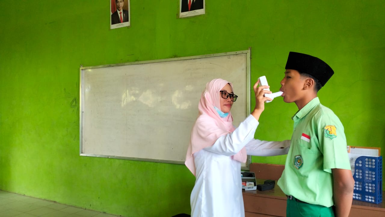 Ratusan Siswa MTsN 4 Rembang Ikuti Skrining SDQ dan Perilaku Merokok