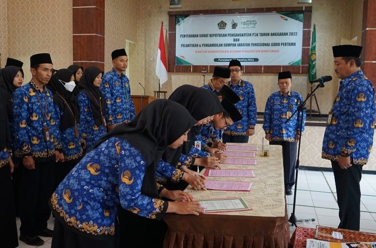 79 P3K Kemenag Banyumas Dilantik Oleh Gusmen