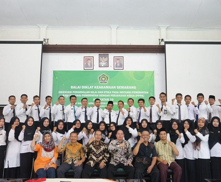 Menutup Orientasi, Plt. Kakankemenag Harapkan PPPK Bekerja Penuh Integritas