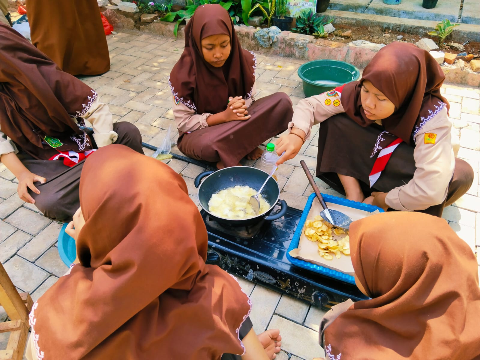 Implementasi P5RA, Siswa MTsN 2 Rembang Buat Makanan Tradisional