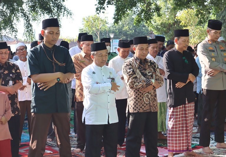 Kakankemenag Pemalang Beserta Jajaran Ikuti Salat Istisqa