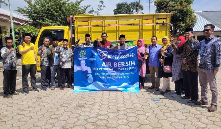ASN Kemenag Pemalang Bantu Air Bersih di Daerah Kekeringan