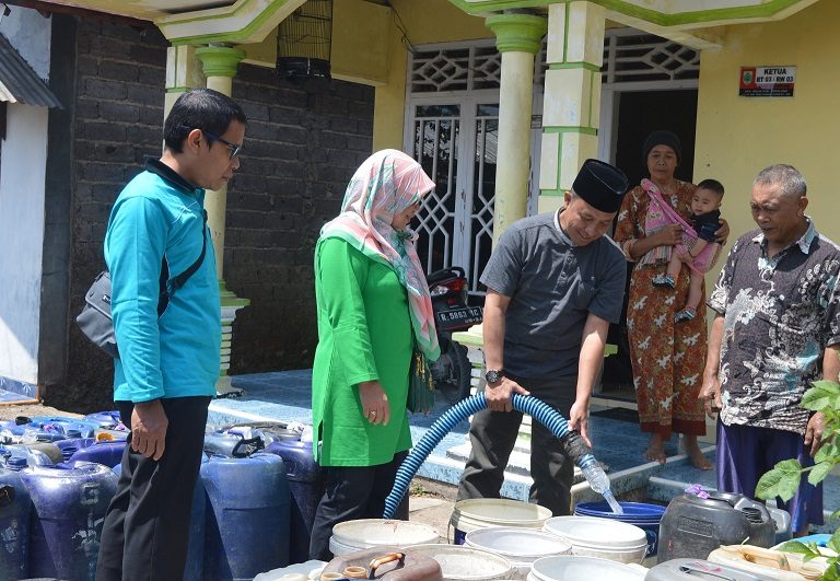 UPZ Bantu Air Bersih Masyarakat Desa Gombong