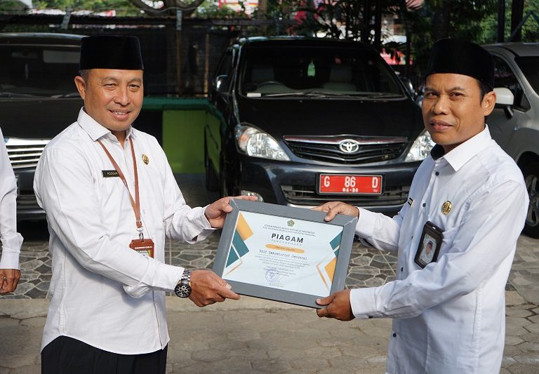 Satker di Lingkungan Kemenag Pemalang Terima Penghargaan