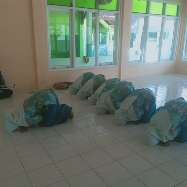 Terapkan Metode Praktik pada Materi Sujud Tilawah