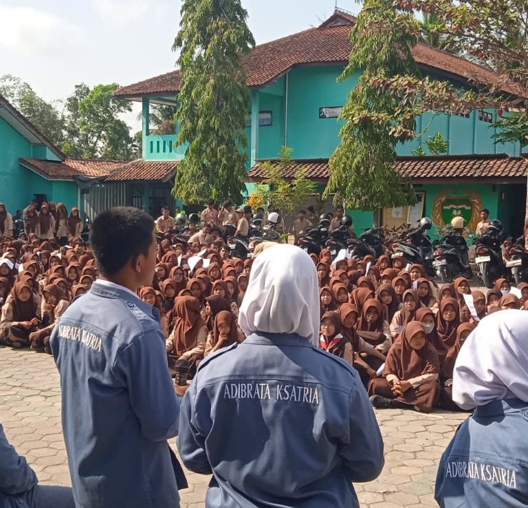 Tiga Paslon Pengurus OSIS MAN 4 Kebumen Angkatan ke-39 Adu Argumen dan Visi-Misi