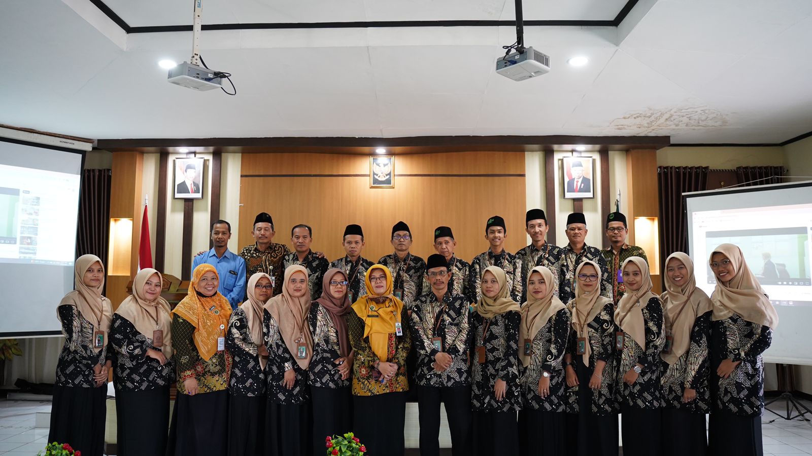 MTsN 1 Kebumen Terima Studi Tiru MTs Al Ma’arif Rakit Banjarnegara