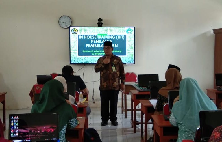 MAN 2 Rembang Gelar IHT Penilaian Pembelajaran