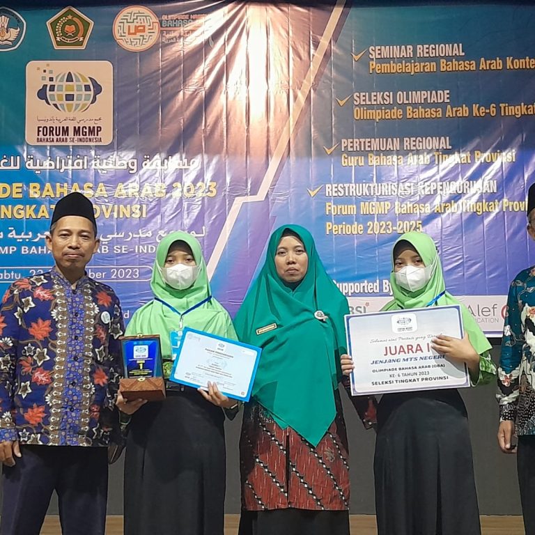 Si Kembar Duta MTsN 1 Kebumen Raih Prestasi Terbaik di Ajang OBA Provinsi