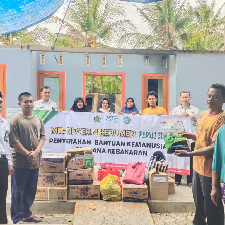 Peduli Bencana Kebakaran, MTs N 4 Kebumen Galang Dana