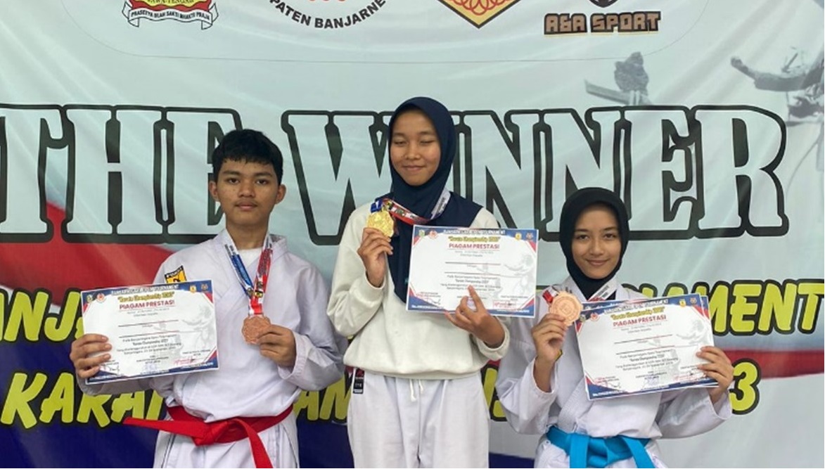 Jagoan MAN 2 Sabet Lima Medali Banjarnegara Open Karate Championship