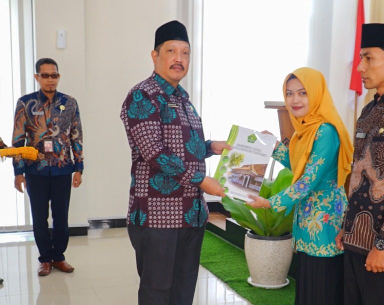 Kontrak Kerja Diserahkan, Kepala Kemenag Tuntut Kinerja PPPK
