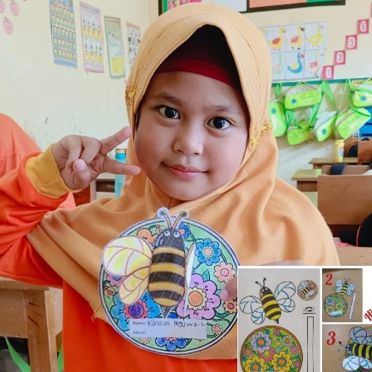 Kembangkan Kreativitas, Siswa Mimau Joyokusumo Berlatih Membuat Hiasan Dinding