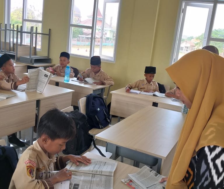 Mahasiswa STAI Al-Anwar Adakan PPL di MIN 1 Rembang