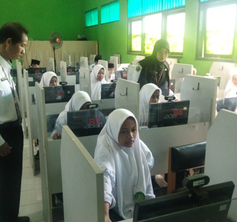 MTsN2 Rembang Laksanakan Gladi Bersih ANBK 2023