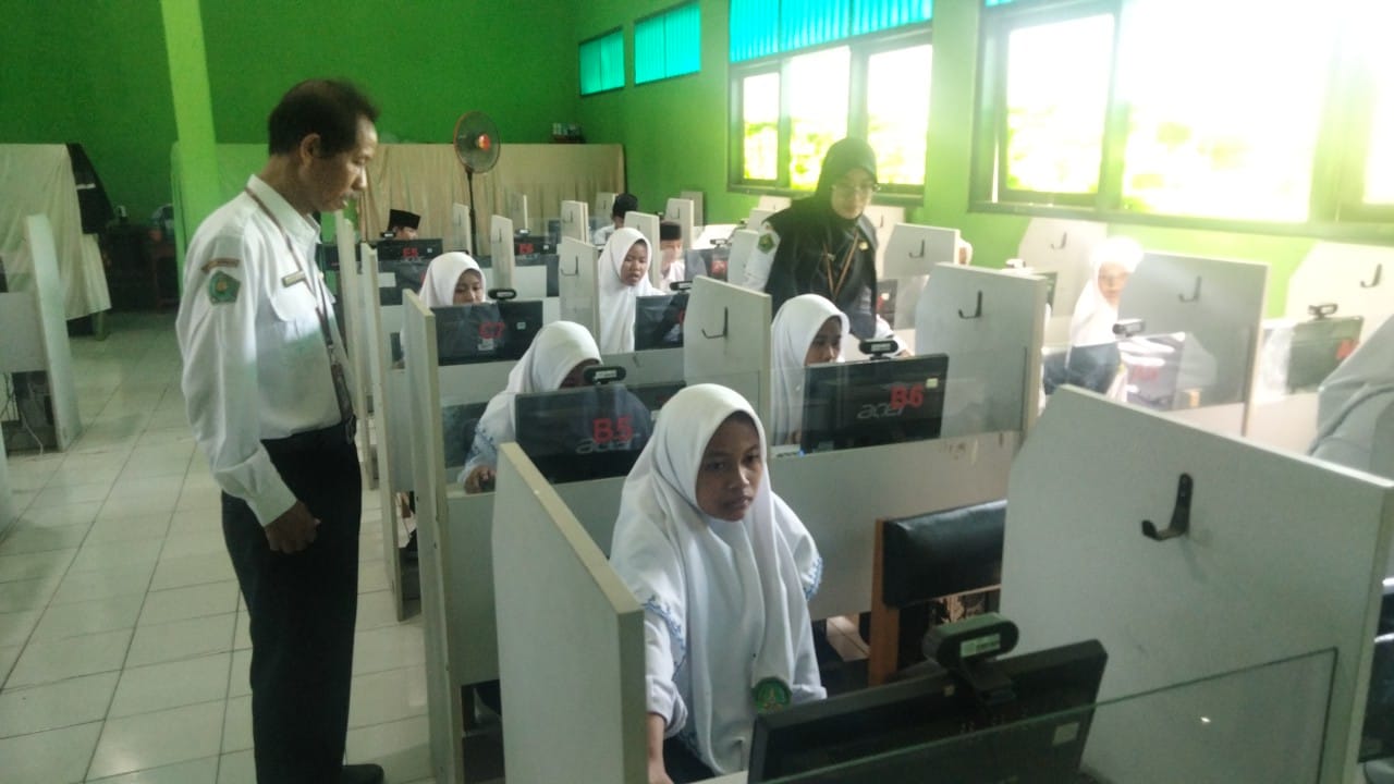 MTsN2 Rembang Laksanakan Gladi Bersih ANBK 2023