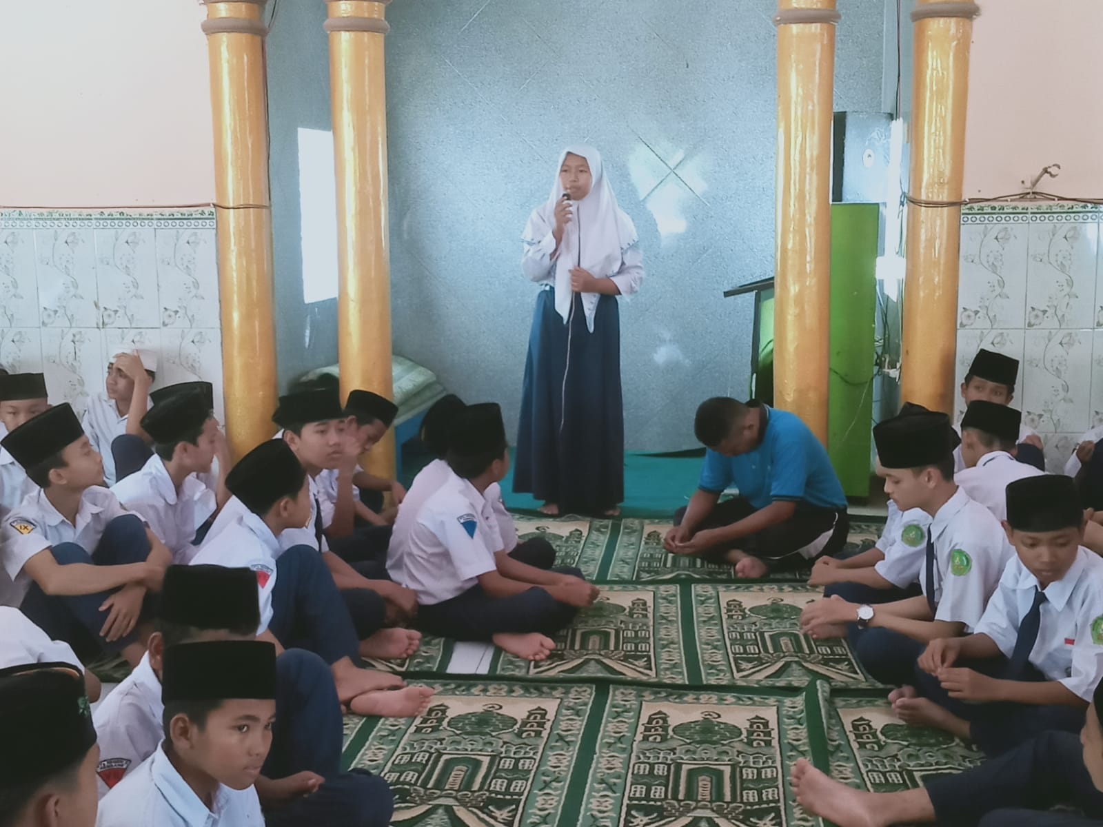 Asah Kemampuan Public Speaking, Siswa MTsN 2 Rembang Lakukan Kultum Bergilir