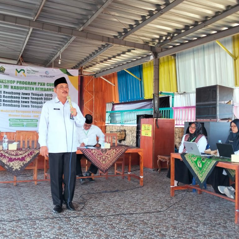 Kakankemenag Sampaikan Pentingnya Penanaman Moderasi Beragama Kepada Siswa