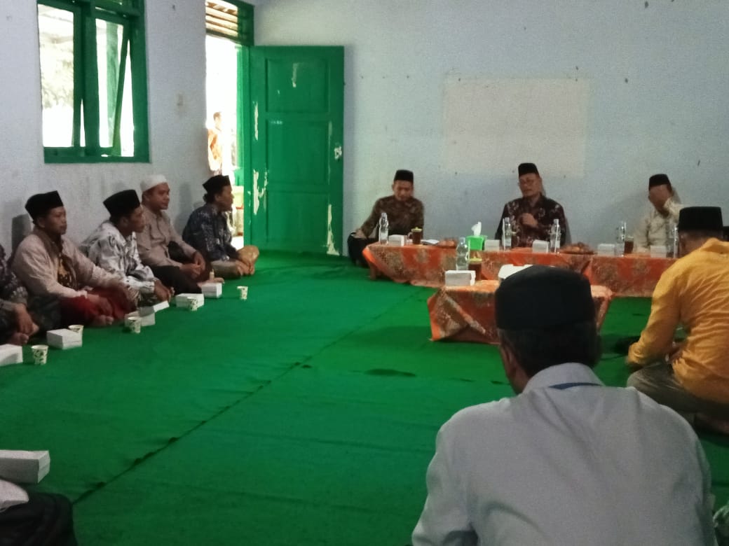 Sosialisasi EMIS Pontren