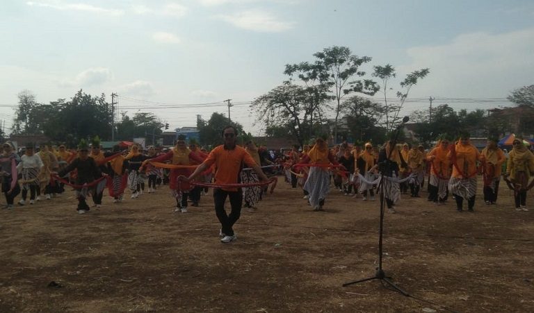 Ratusan Guru IGRA Pemalang Menari Selendang