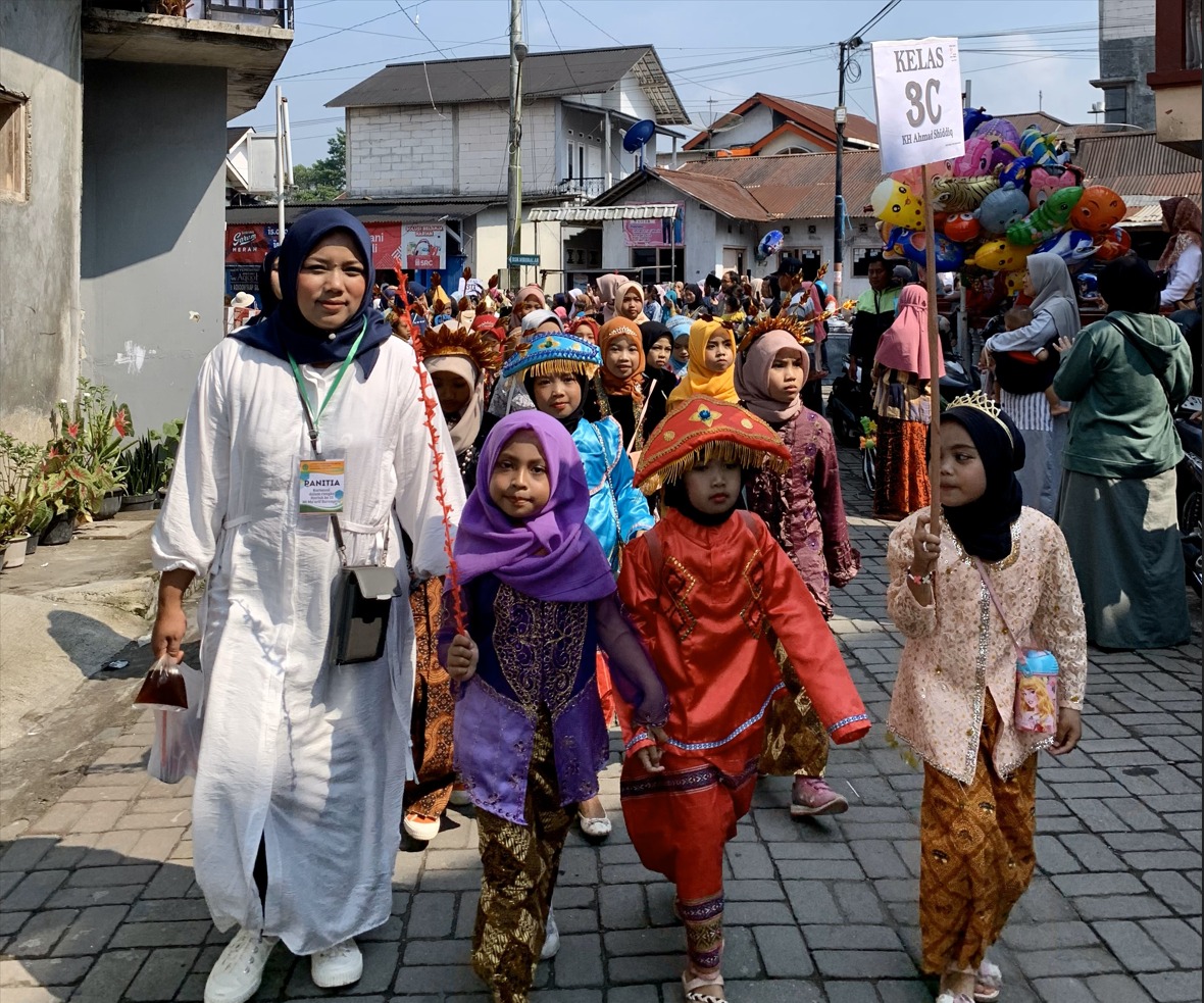 Gebyar Harlah ke 55 MI Ma’arif Surengede, Kakankemenag Berpesan Madrasah Berkomitmen Mencetak Generasi Bangsa yang Unggul dan Berakhlak
