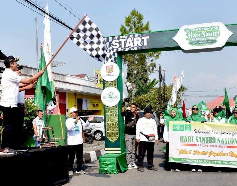 Karnaval dan Jalan Sehat Meriahakan Perayaan Hari Santri Tahun 2023 di Wonosobo