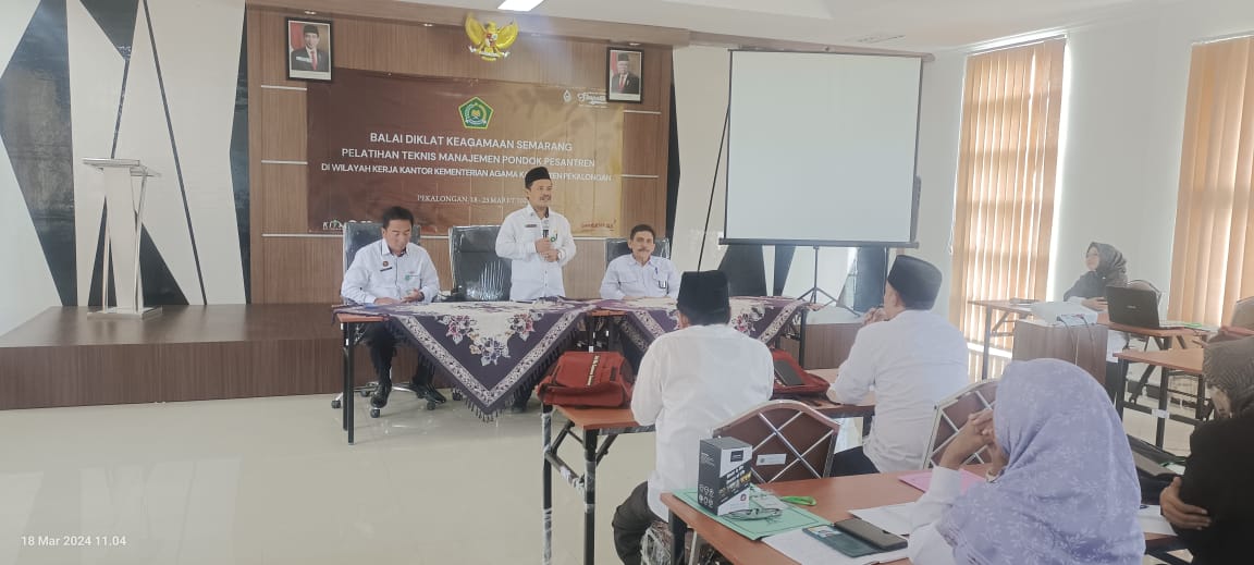Kepala Kemenag Imam Tobroni Buka Pelatihan Teknis Manajemen Pesantren