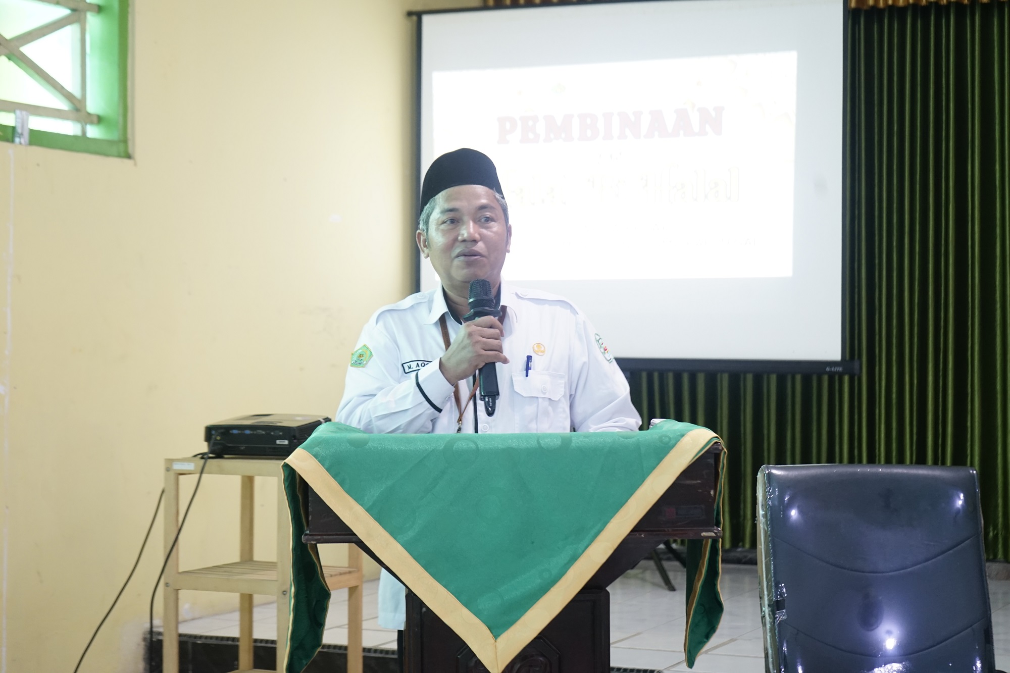 M. Aqsho Buka Kegiatan Pembinaan & Halal Bi Halal ASN Kantor Kementerian Agama Kab. Tegal
