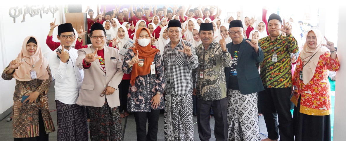 Melalui Tangan Santri akan Terbit Tulisan Indah Berbasis Kebenaran