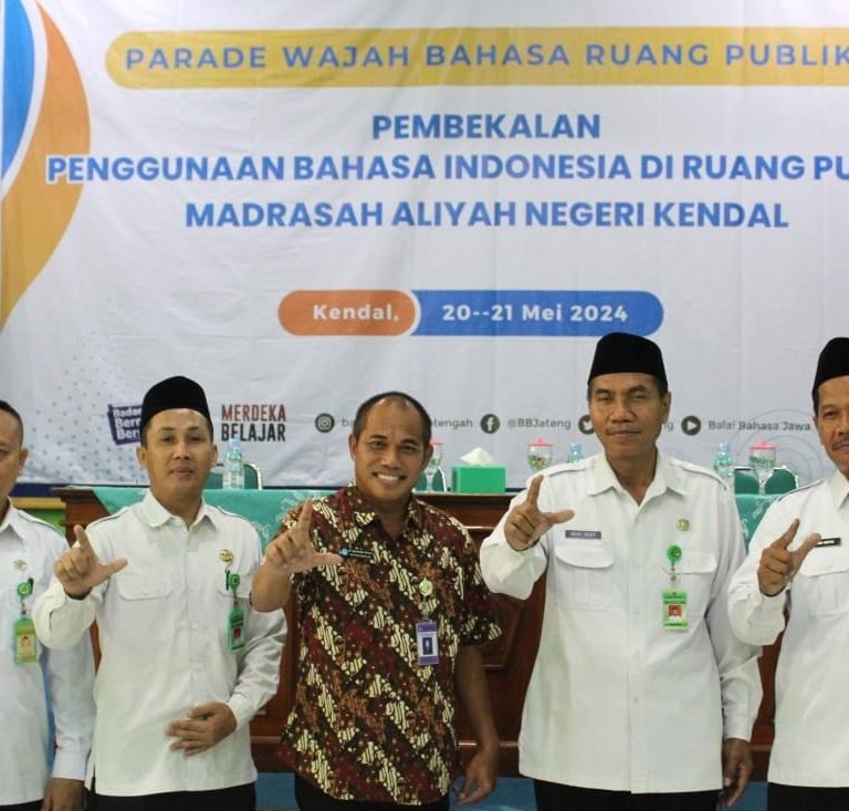 Balai Bahasa Provinsi Jateng Gelar Parade Wajah Ruang Publik di MAN Kendal