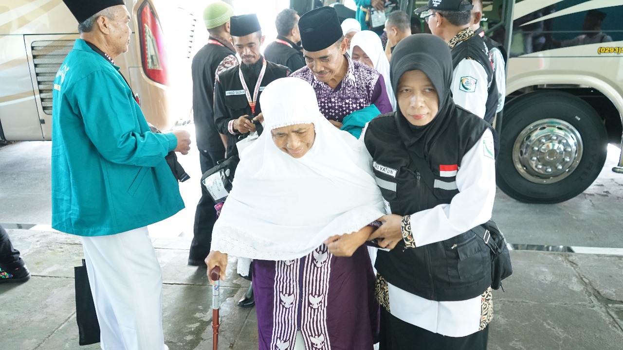 360 Jemaah Kloter I Tiba di Embarkasi Solo, Langsung Mendapatkan Layanan OSS